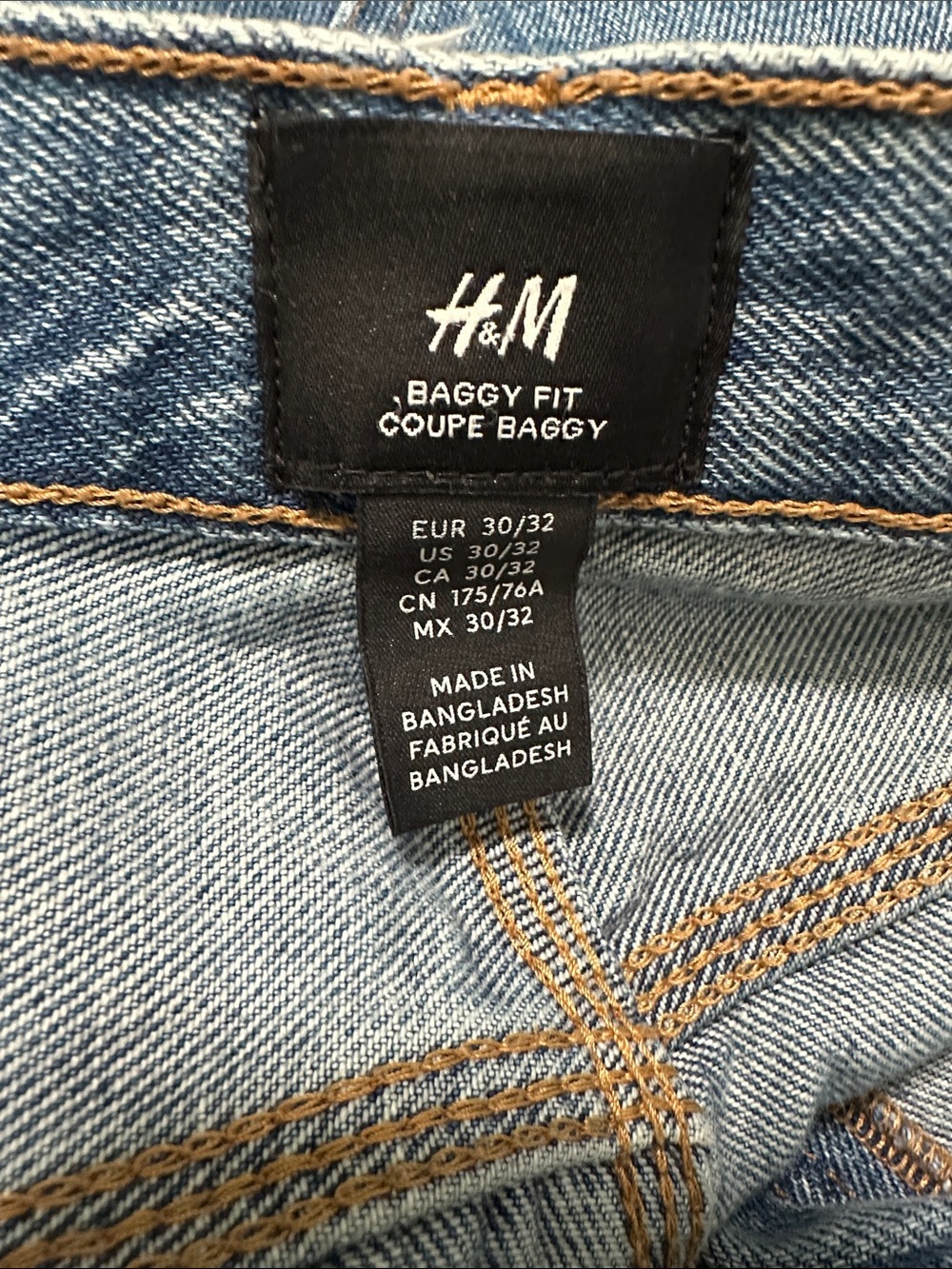 H&M Wide-Leg Flare Cargo Jeans in Blue - Picture 3 of 4
